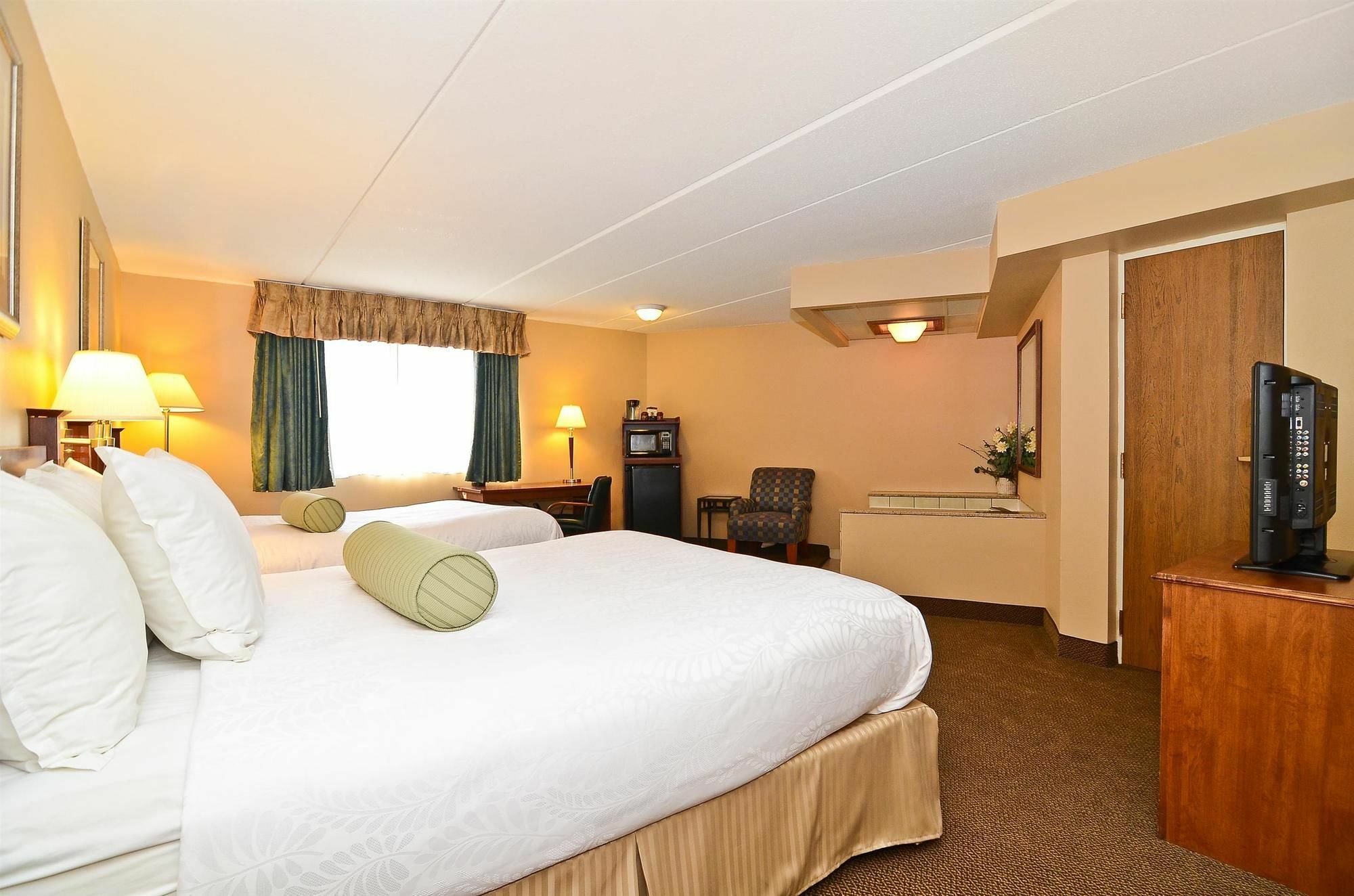 Surestay Plus Hotel By Best Western Black River Falls Kültér fotó